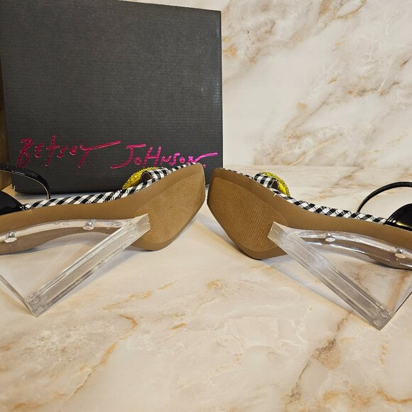 Betsey Johnson Harlen Fruit Vinyl Two-Piece Wedge Sandals, Size 8 – NWOT - Picture 5 of 8